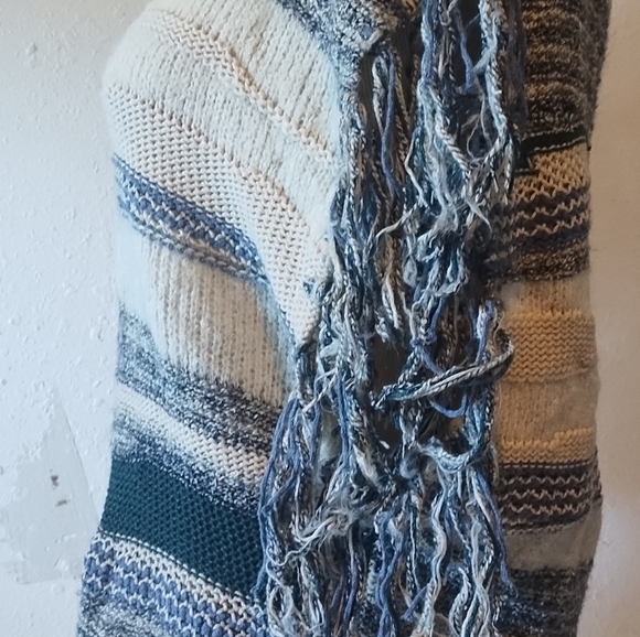 Ecote' blue and white fringe sweater - Picture 2 of 4